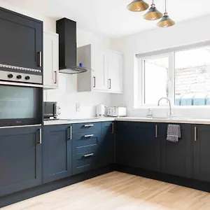 Charming 3 Bedroom Townhouse Apartment
